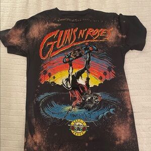 Guns and roses Black Graphic T-Shirt unisex